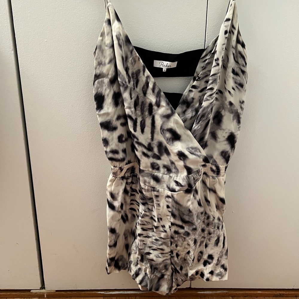 Parker size XS black and white tie dye romper